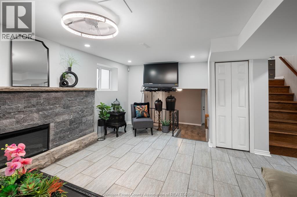 1491 ELLROSE AVENUE - 42