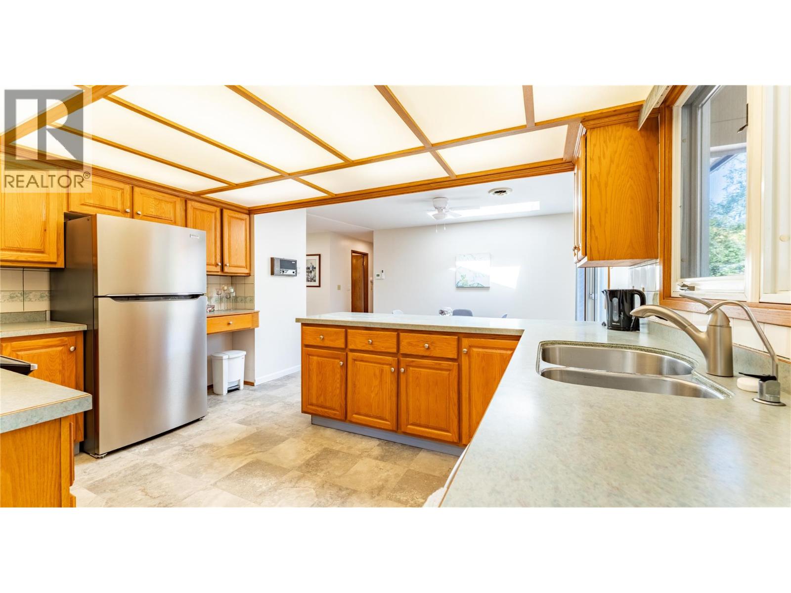 614 VANCOUVER N Street - 11