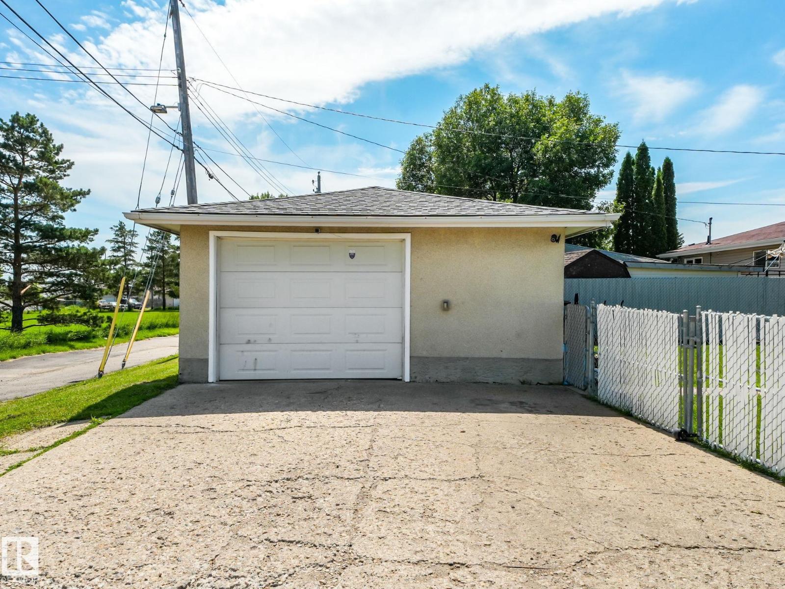 13323 58 ST NW - 12