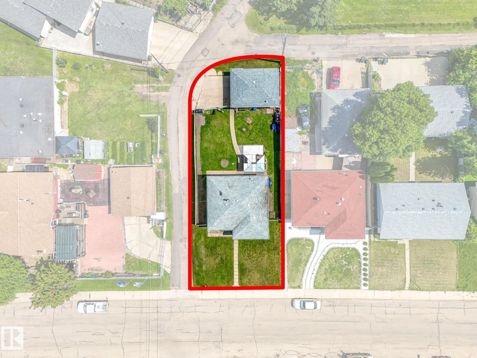 13323 58 ST NW - 15