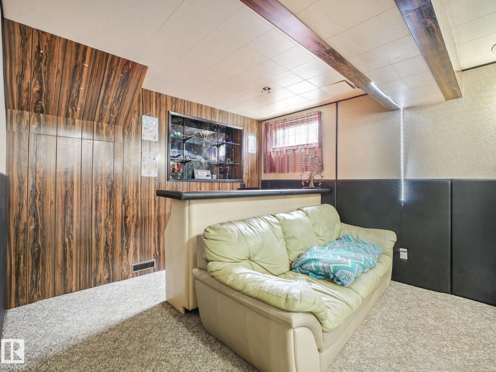 13323 58 ST NW - 46