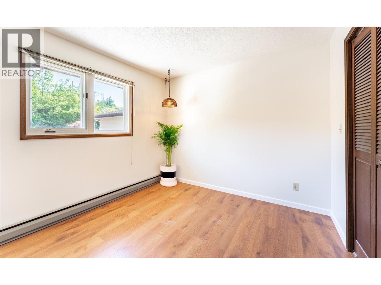614 VANCOUVER N Street - 22