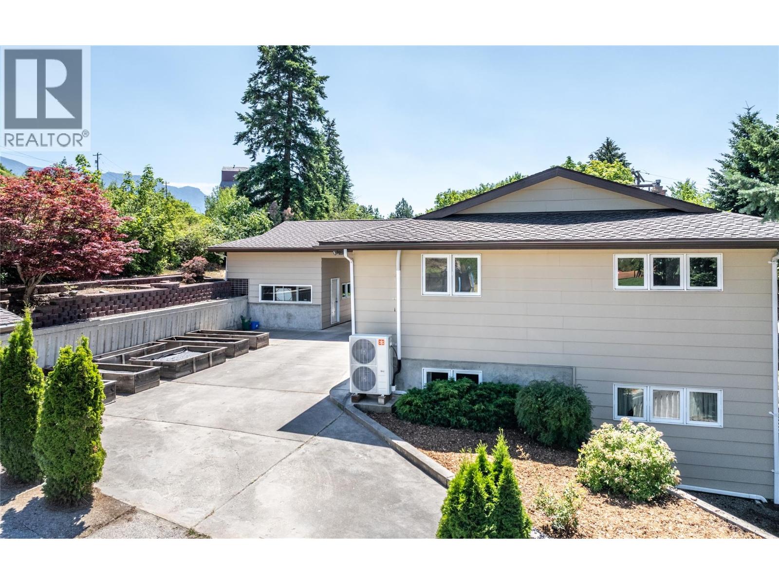 614 VANCOUVER N Street - 49