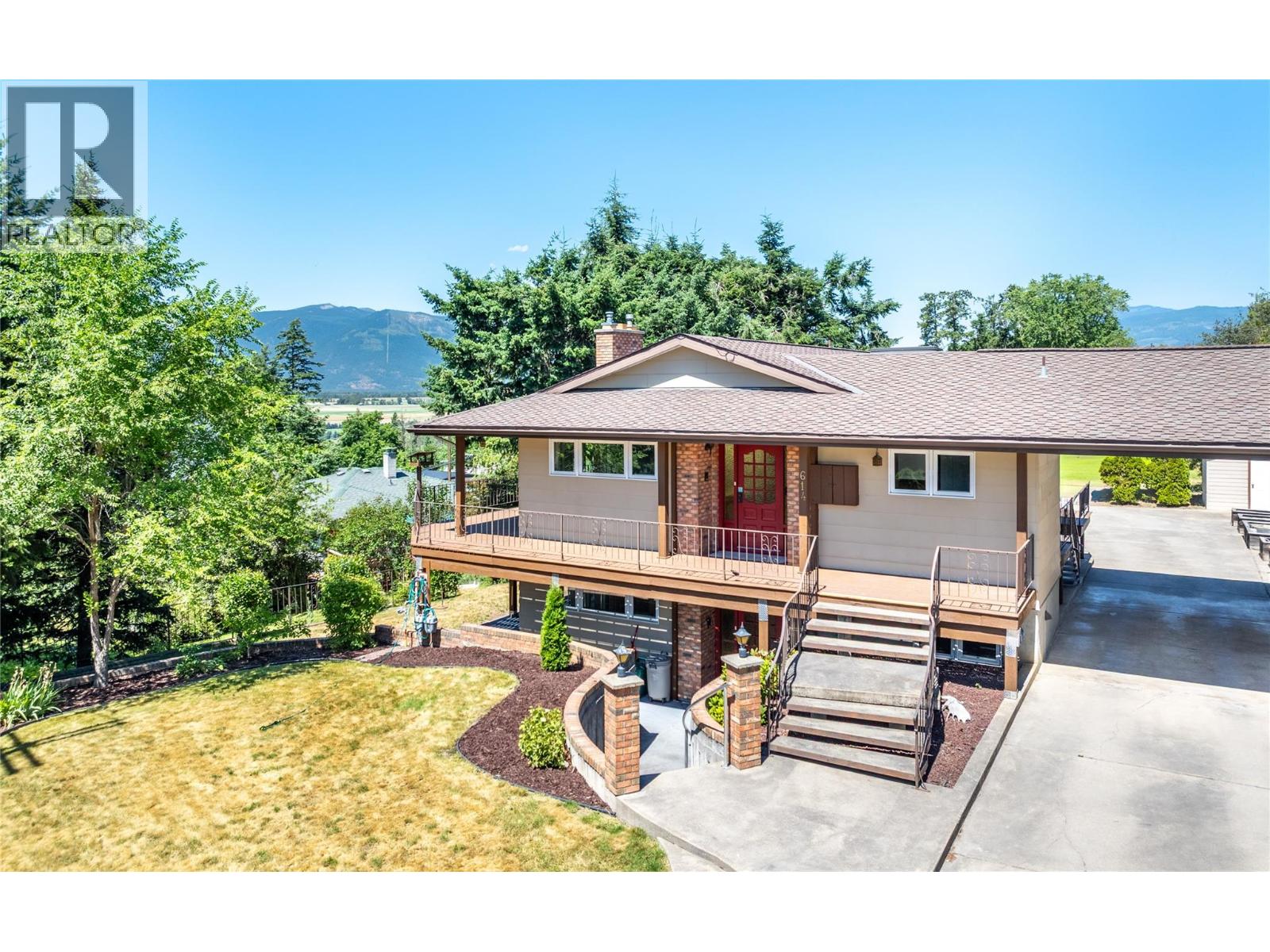 614 VANCOUVER N Street - 2