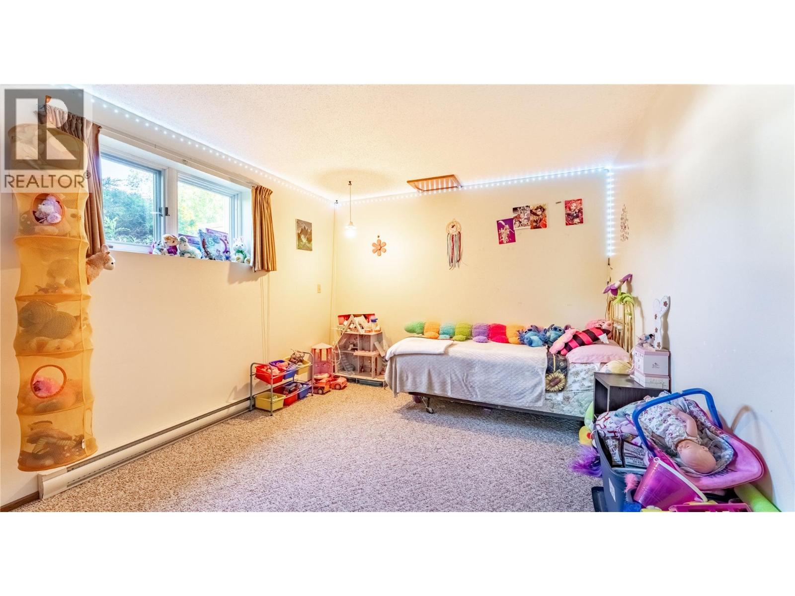 614 VANCOUVER N Street - 39