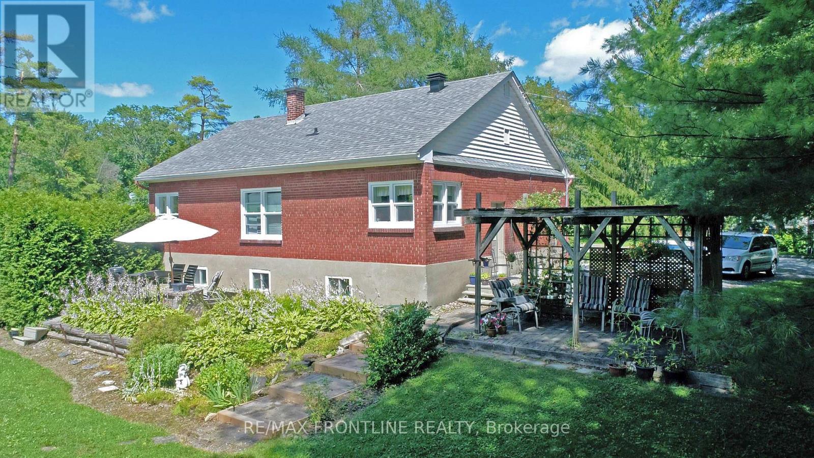 2303 JAMES CRAIG STREET - 7