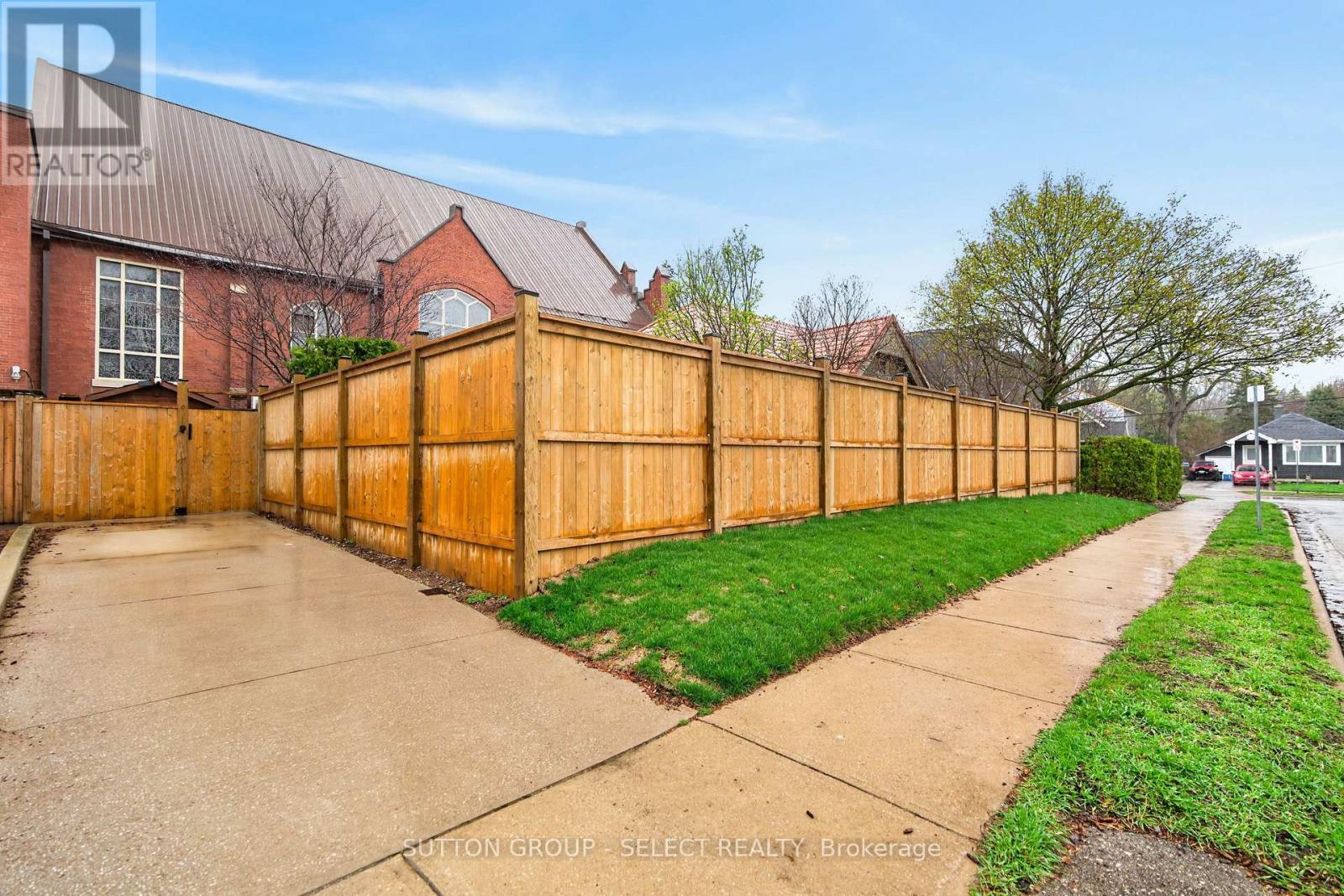 625 HALE STREET - 49