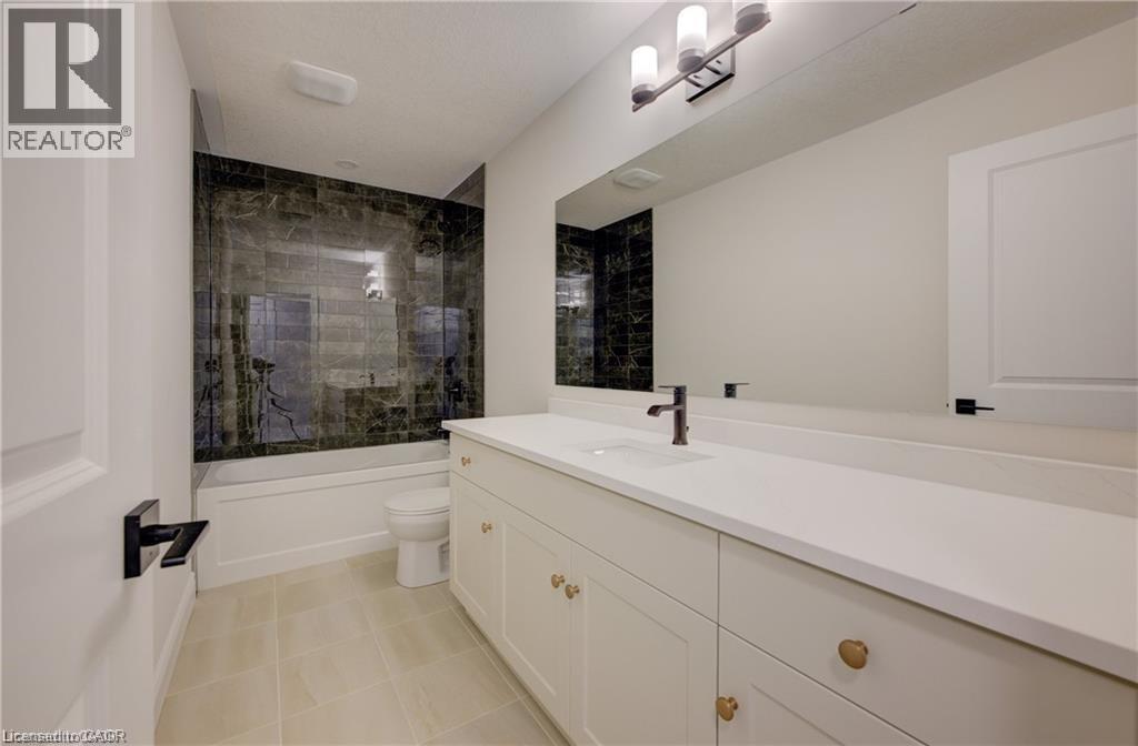 36 ANNE Street W - 14
