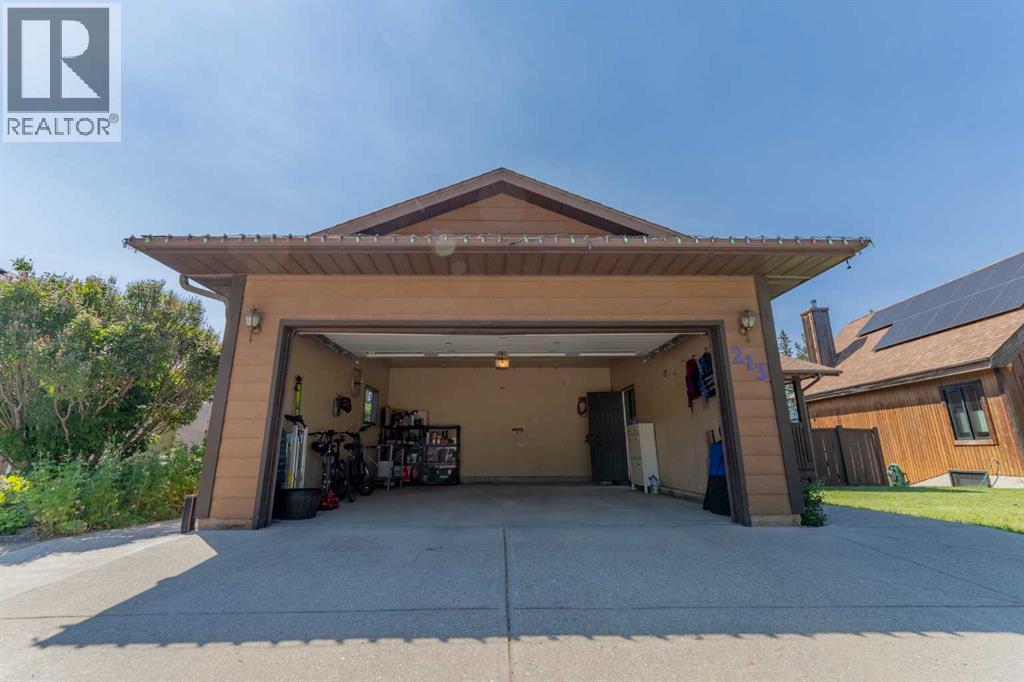 213 Lady MacDonald Drive - Image 4