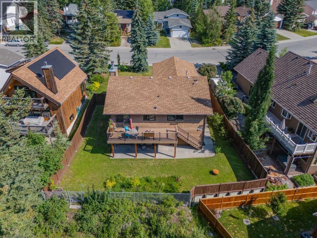 213 Lady MacDonald Drive - 2