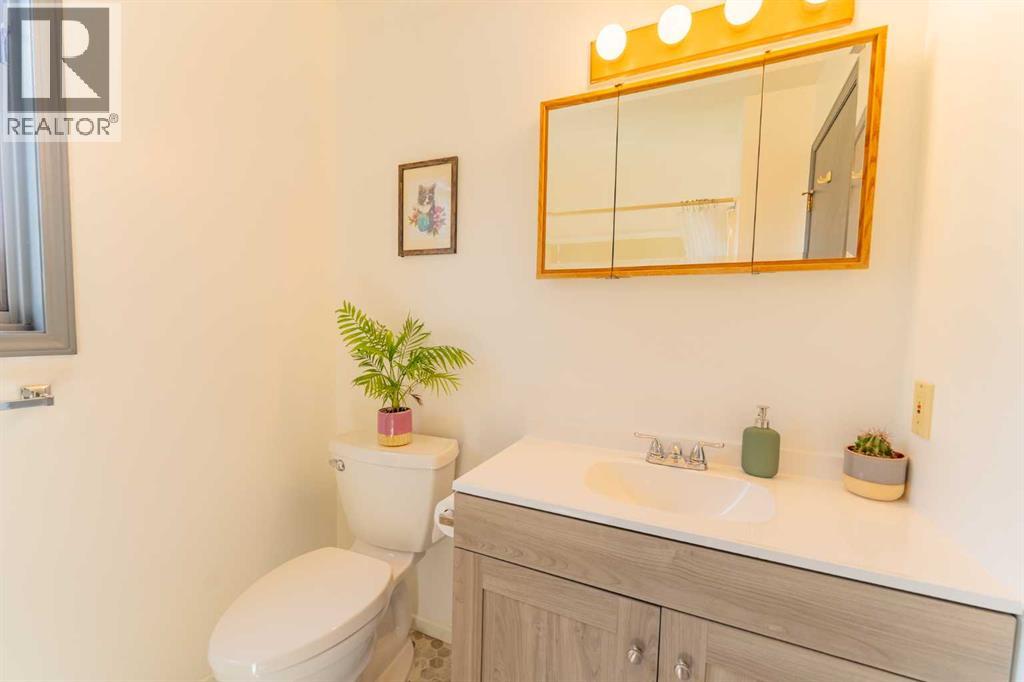 213 Lady MacDonald Drive - Image 34