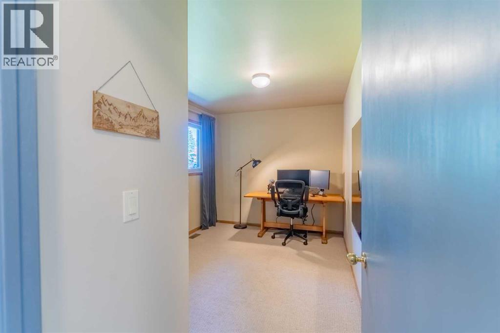 213 Lady MacDonald Drive - Image 37