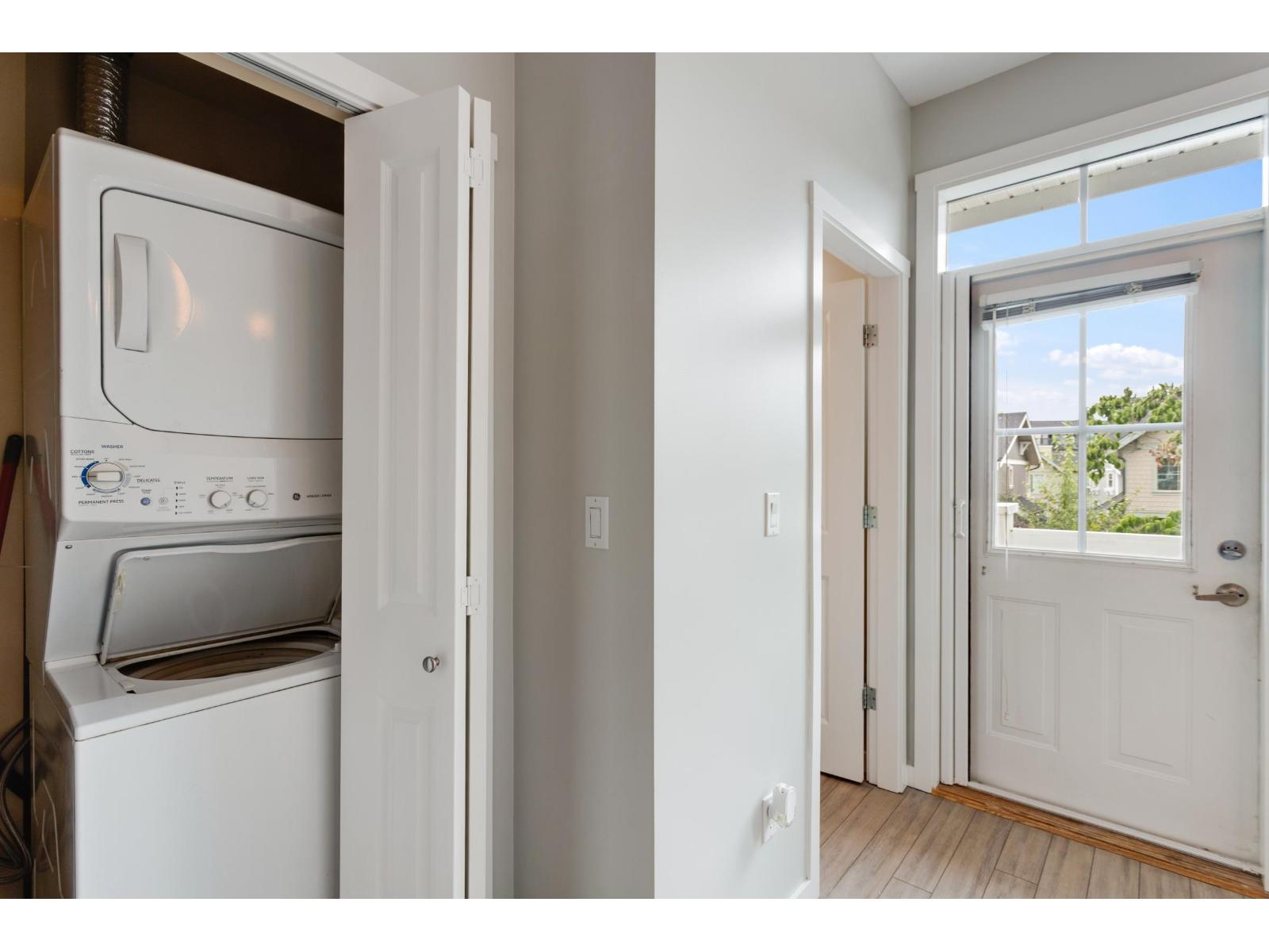 25 20460 66 AVENUE, Langley