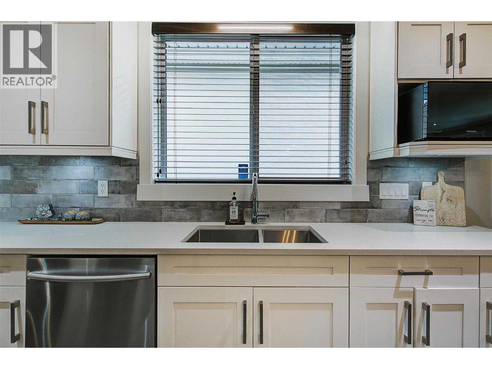 361 Chardonnay Avenue - 23