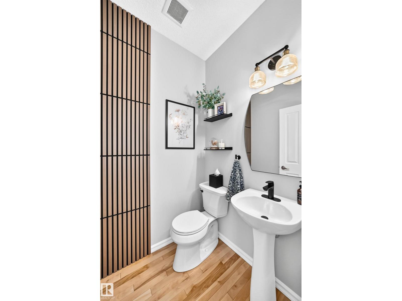 823 77 ST SW SW - 13