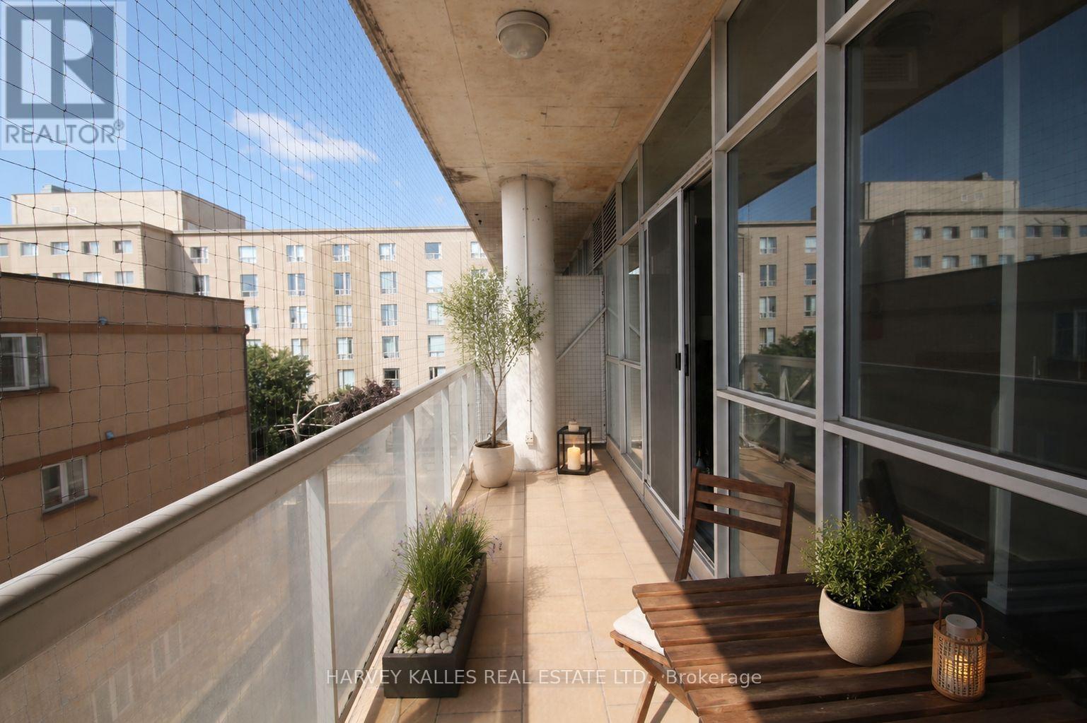 #403 1375 DUPONT STREET - 10