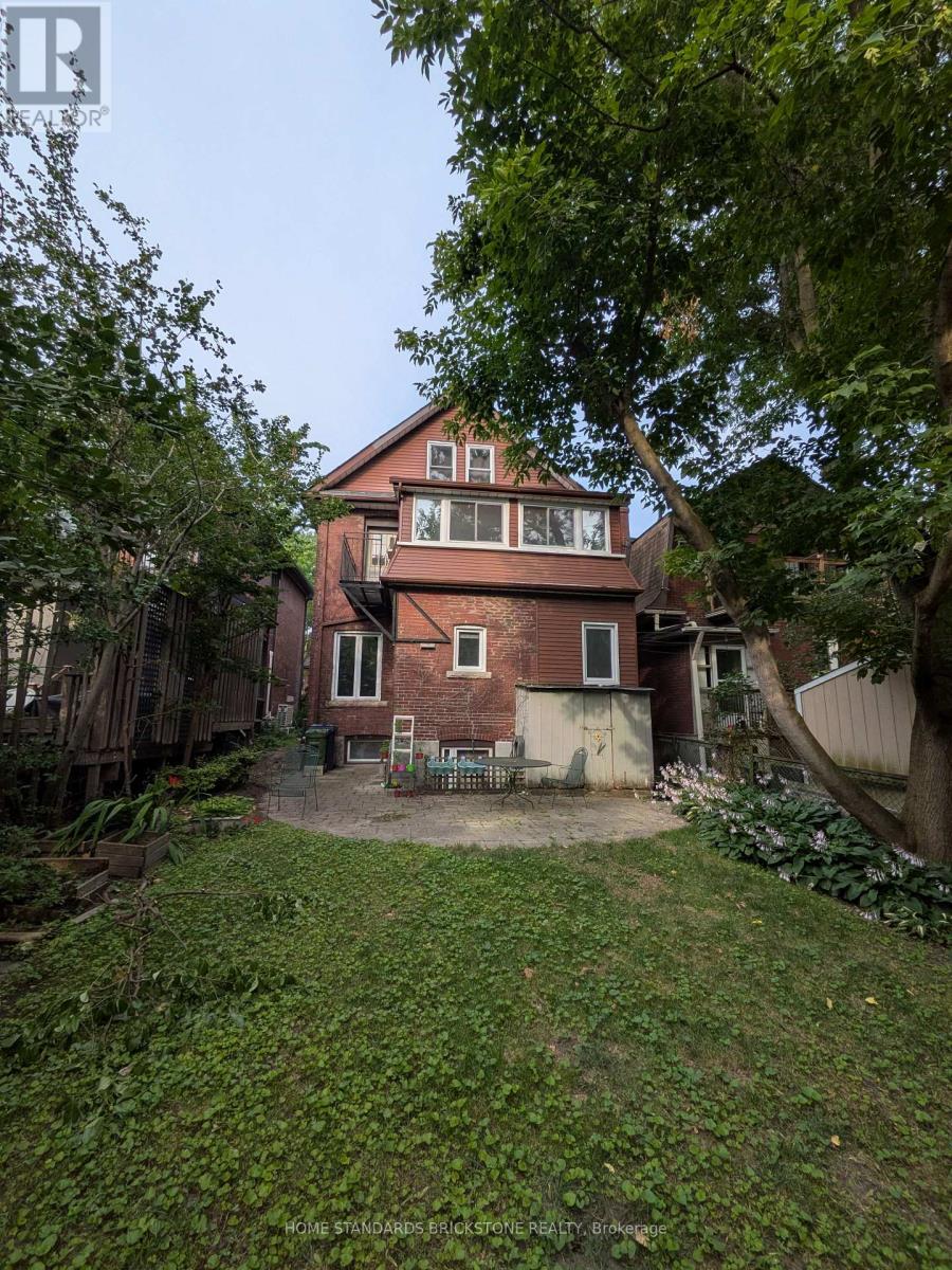 136 MEDLAND STREET - 24