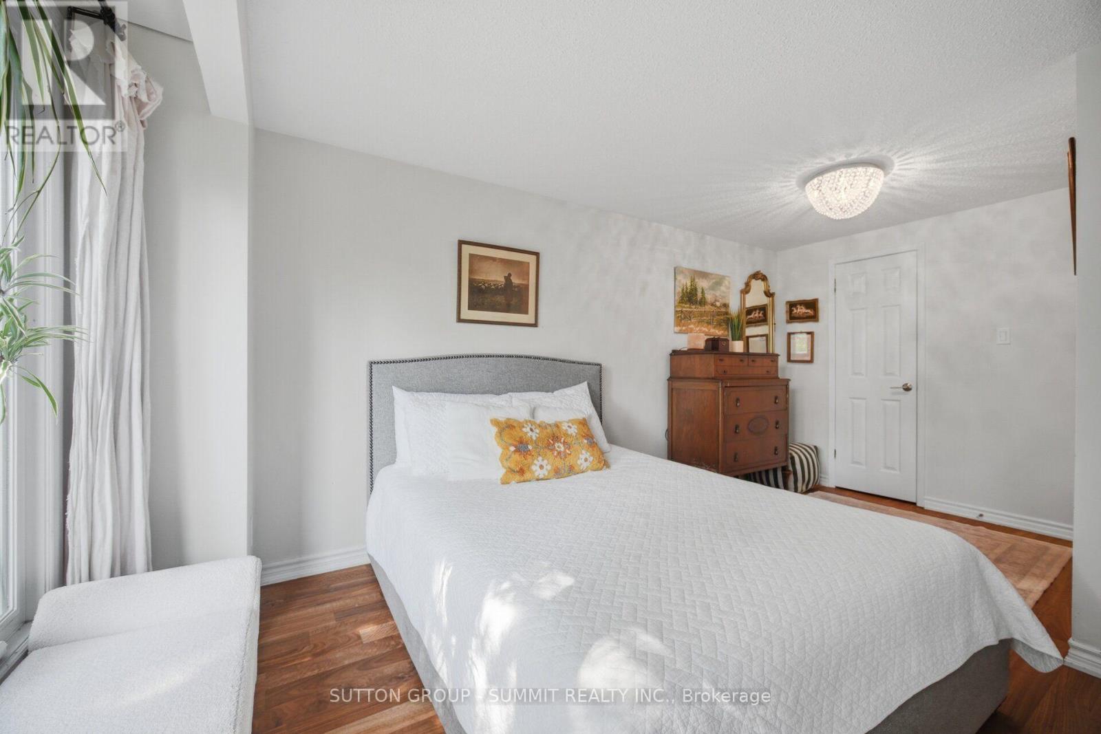 1845 HYDE MILL CRESCENT - 24