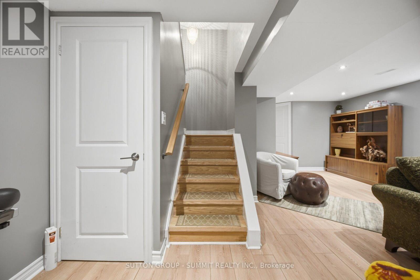 1845 HYDE MILL CRESCENT - 32