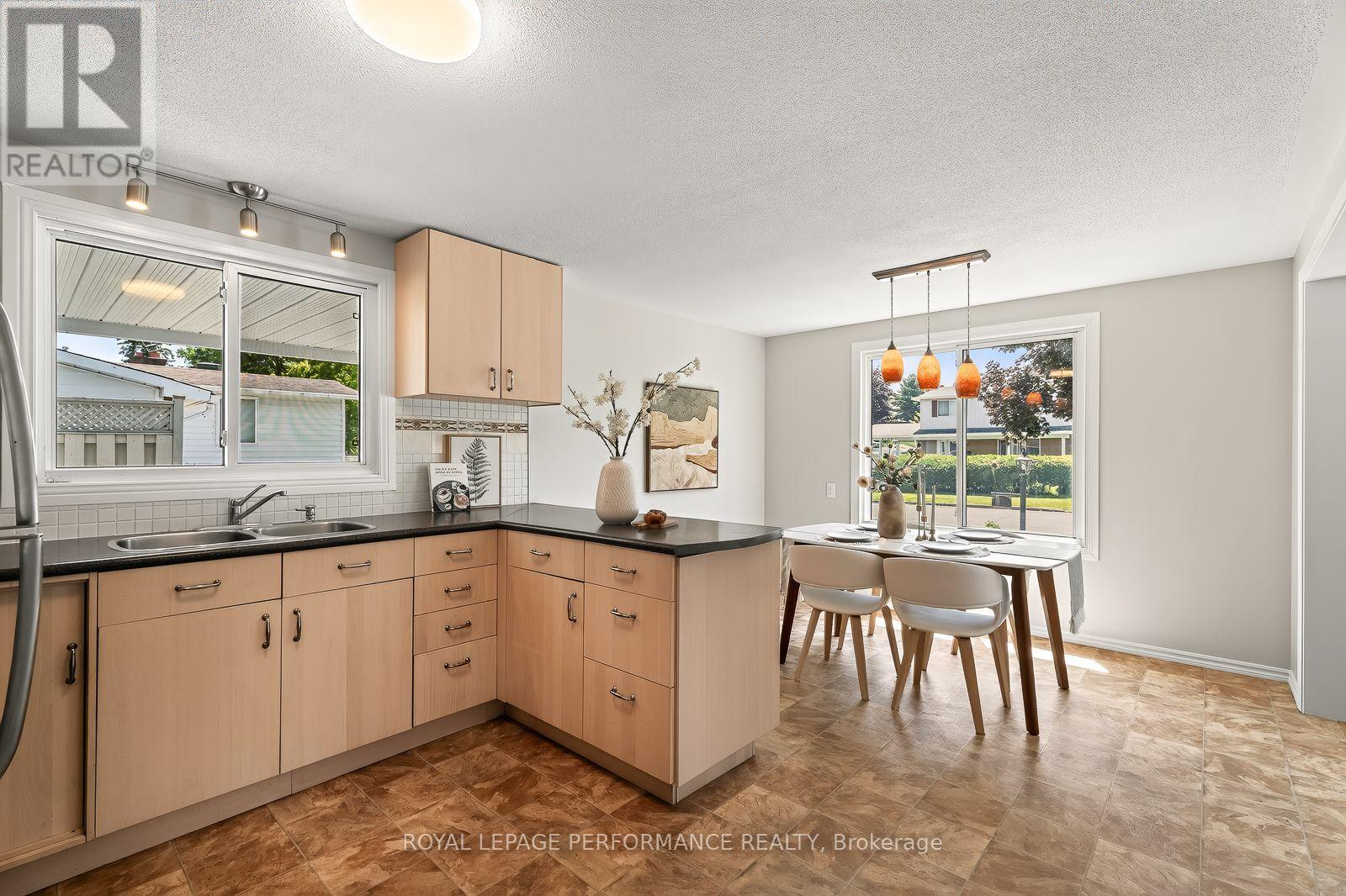 2179 ERINBROOK CRESCENT - 10