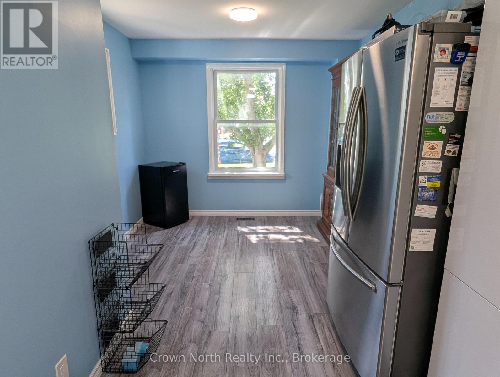 60 POCHON AVENUE - 12