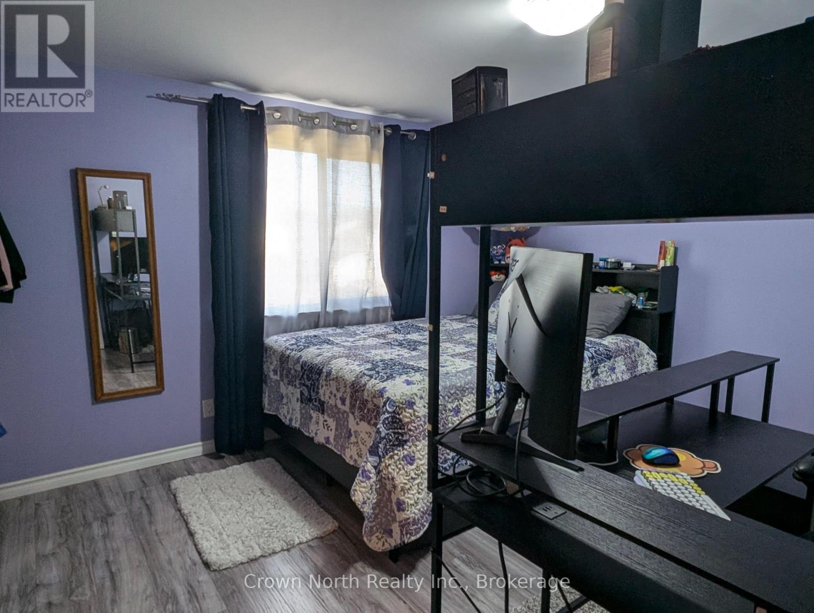 60 POCHON AVENUE - 24