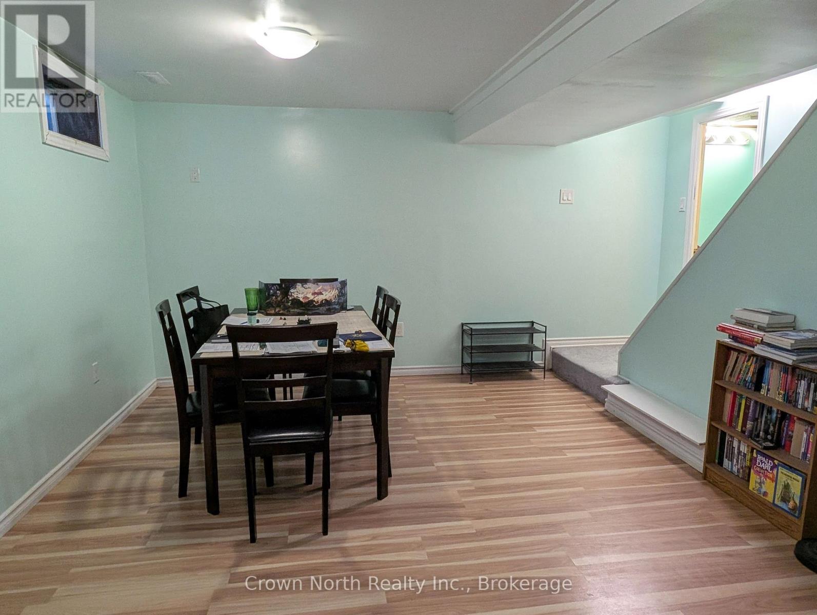 60 POCHON AVENUE - 33