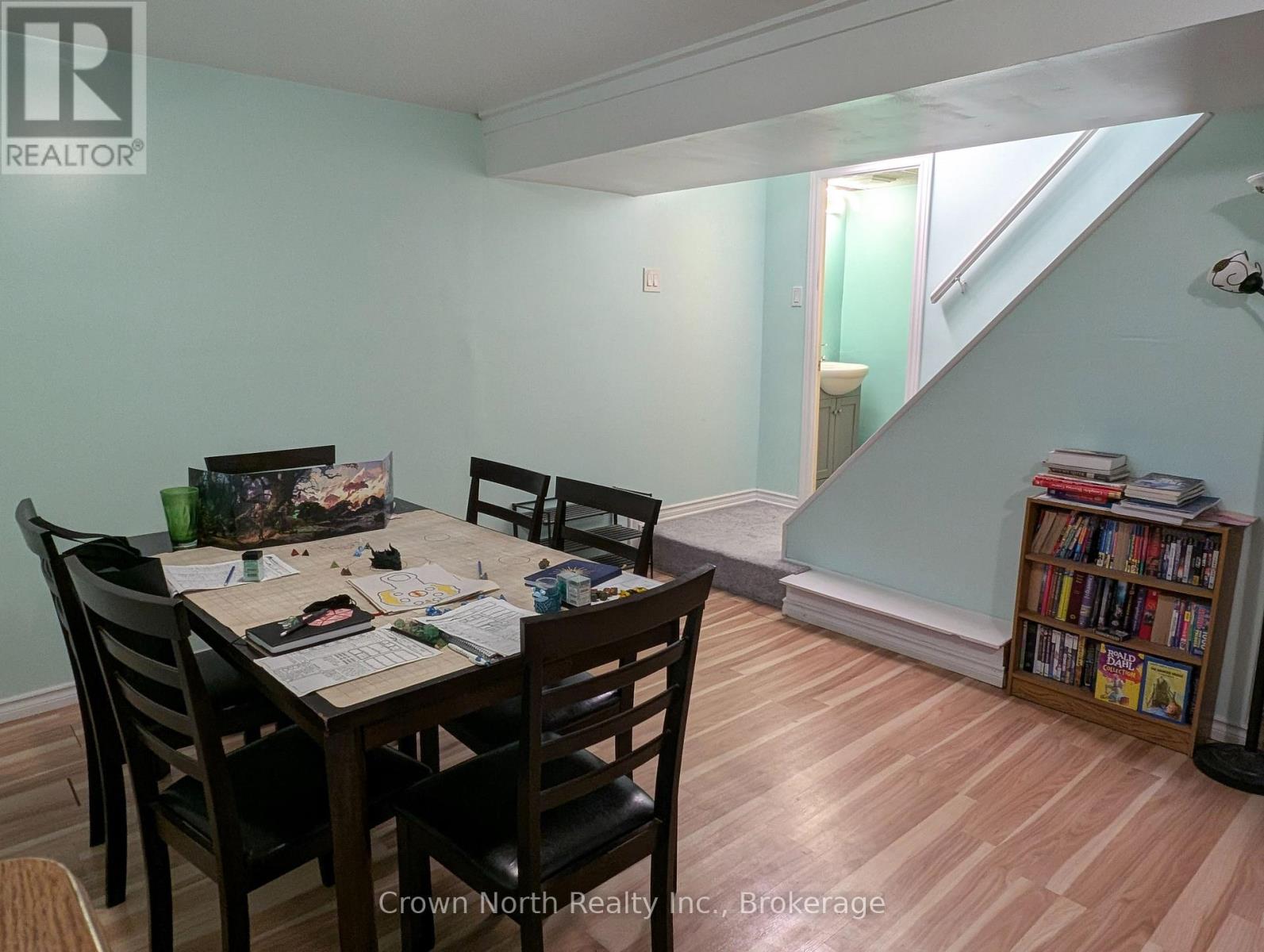 60 POCHON AVENUE - 34