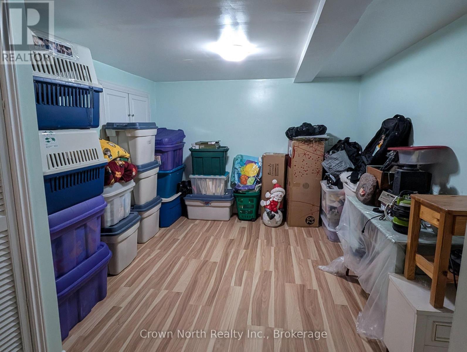 60 POCHON AVENUE - 36