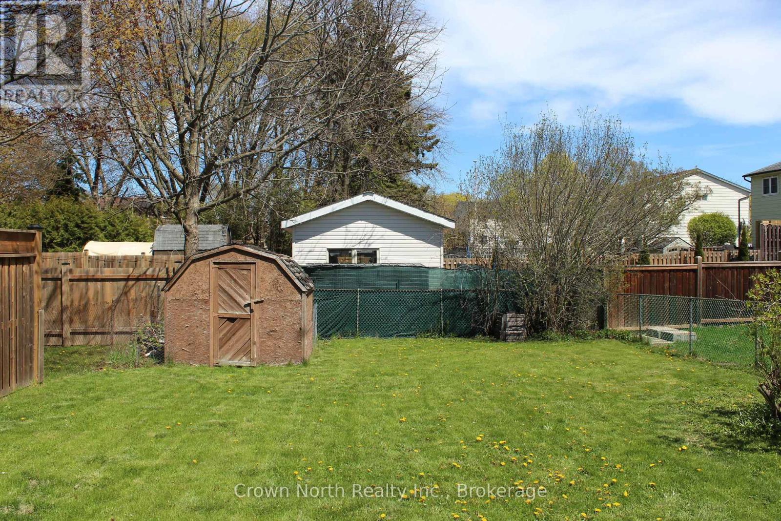 60 POCHON AVENUE - 41