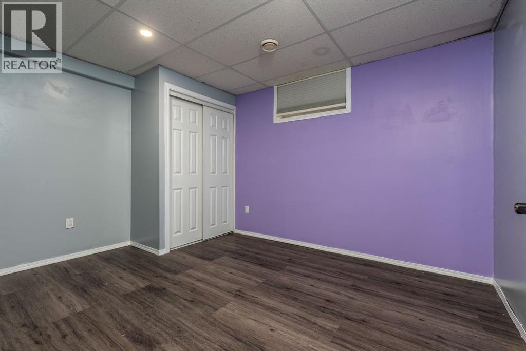 1501 49 Avenue - 26