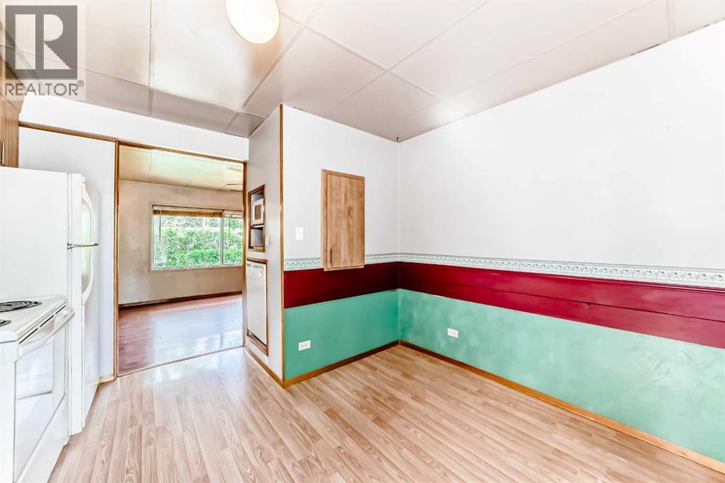 85 Elma Street W - 19