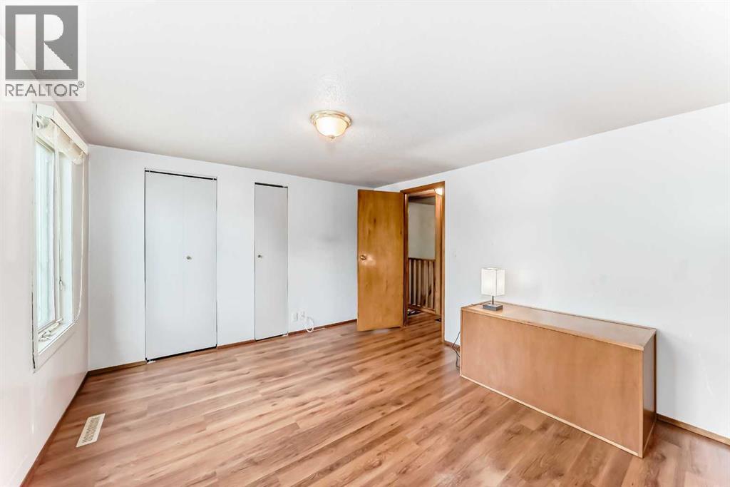 85 Elma Street W - 32