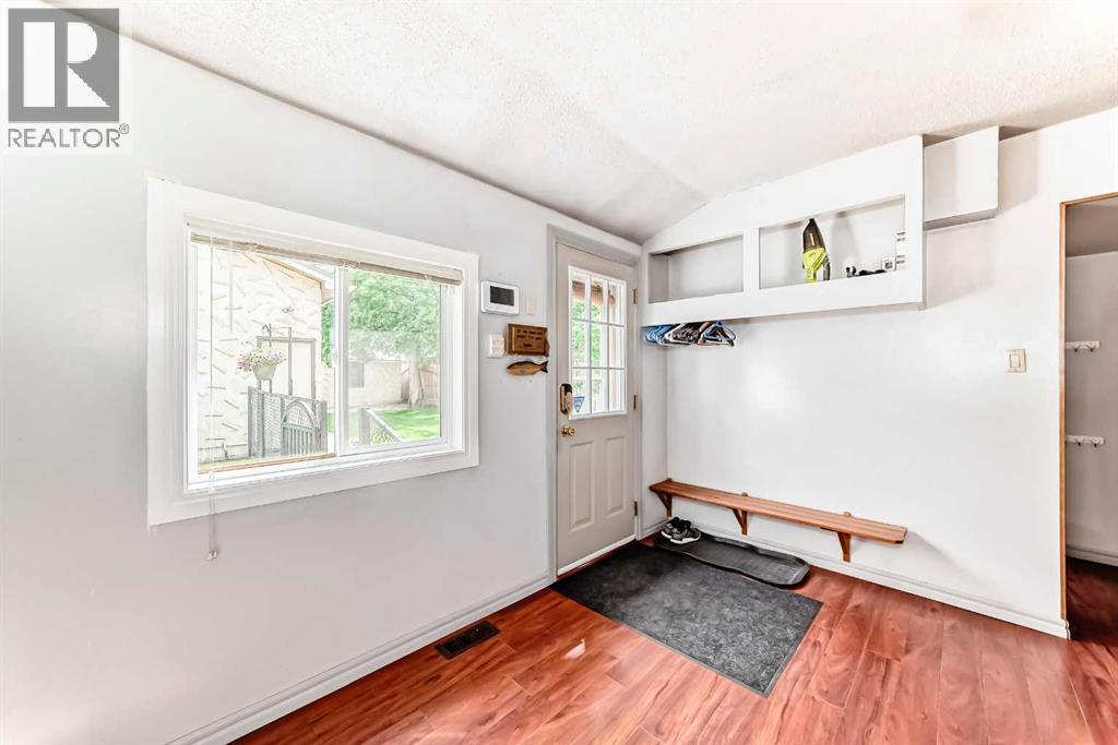 85 Elma Street W - 24