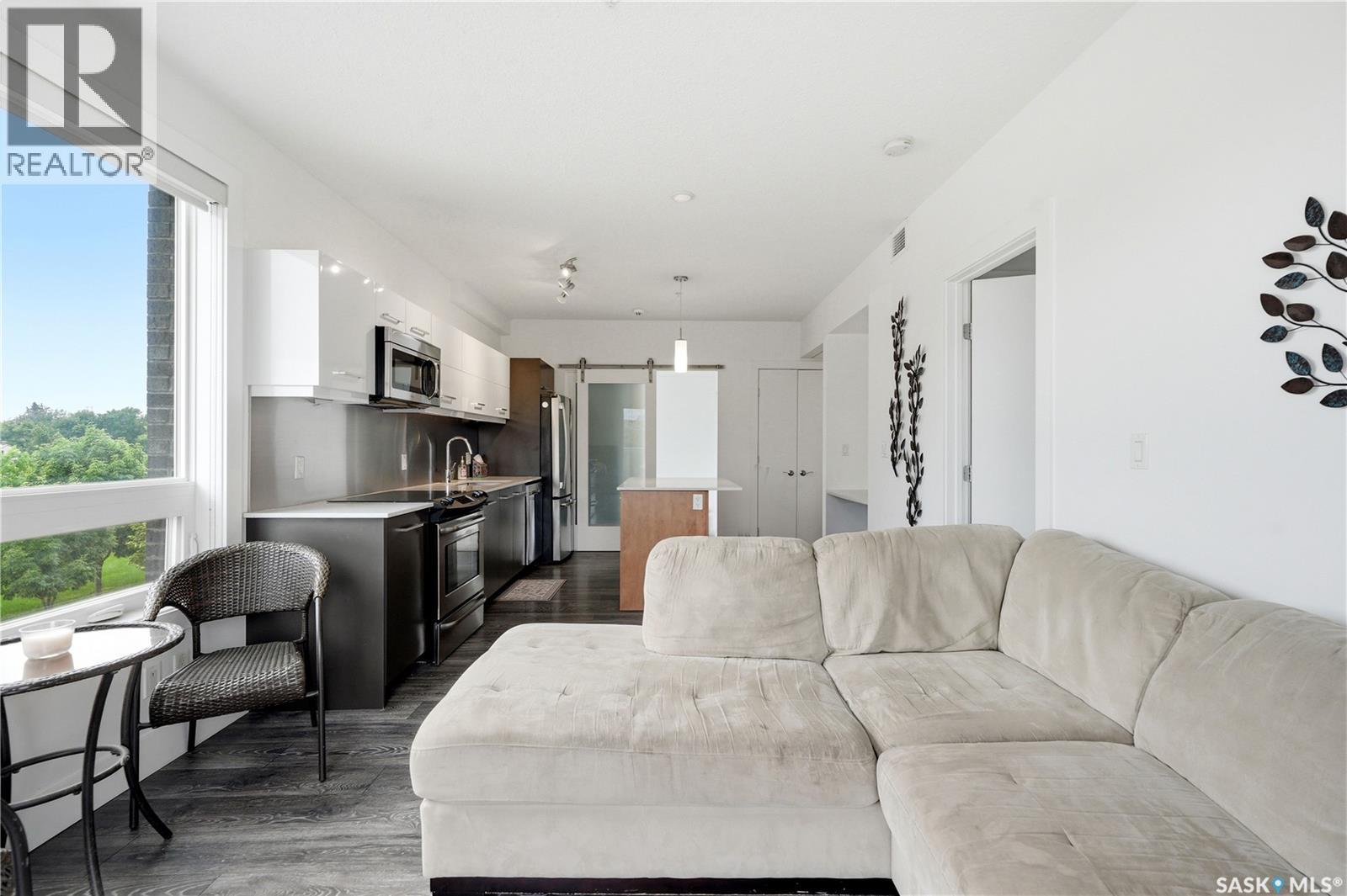 #211 409 B AVENUE S - 22