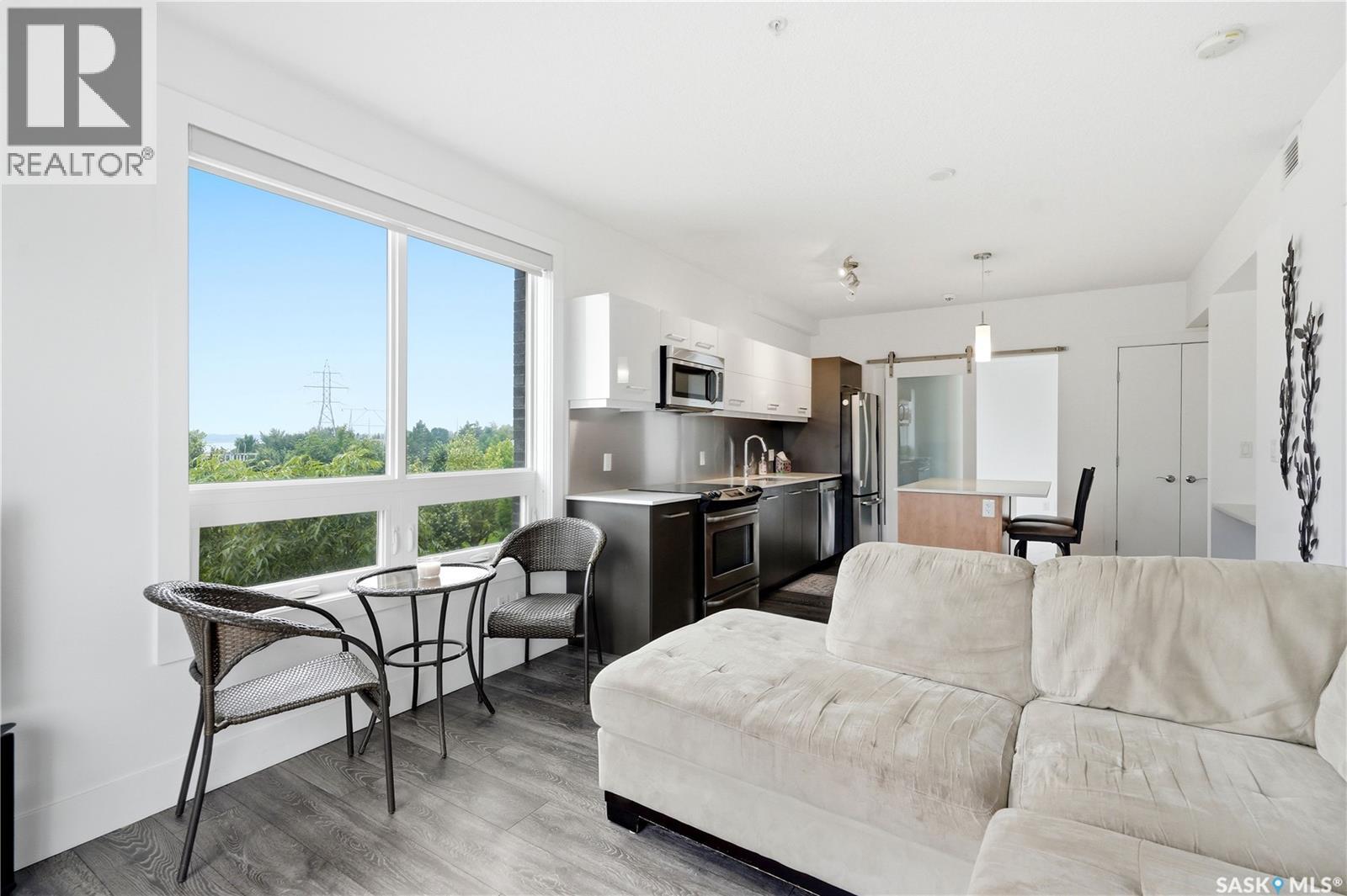 #211 409 B AVENUE S - 23