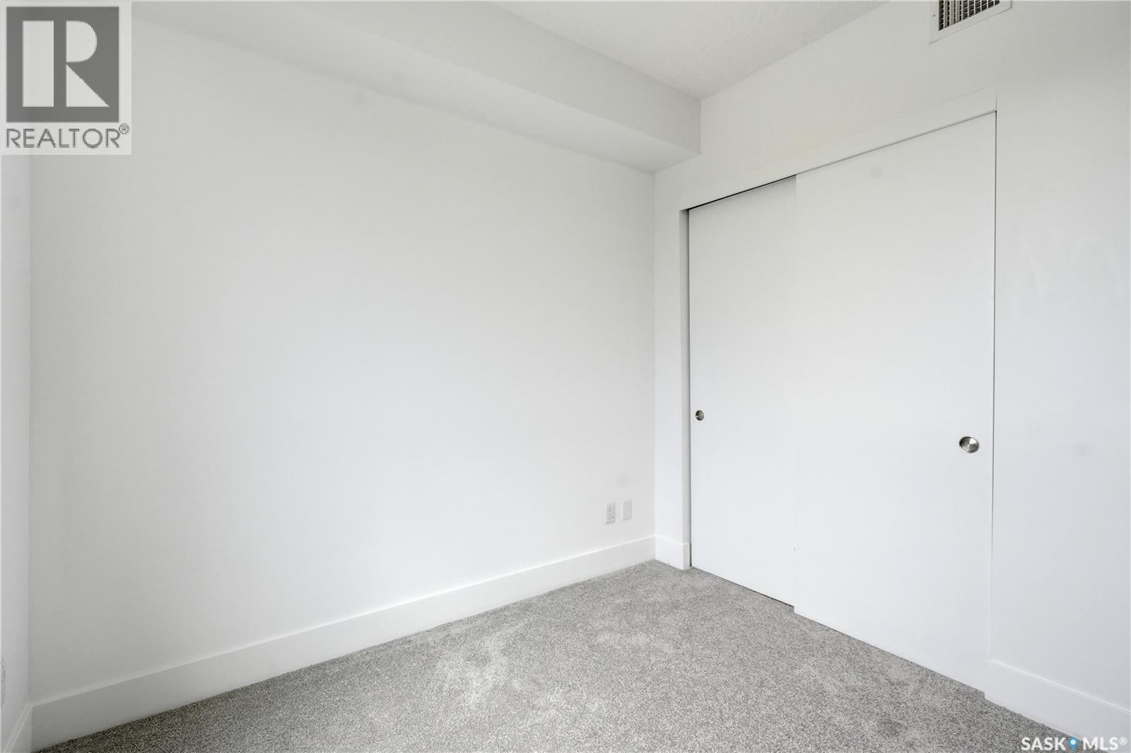 #211 409 B AVENUE S - 27