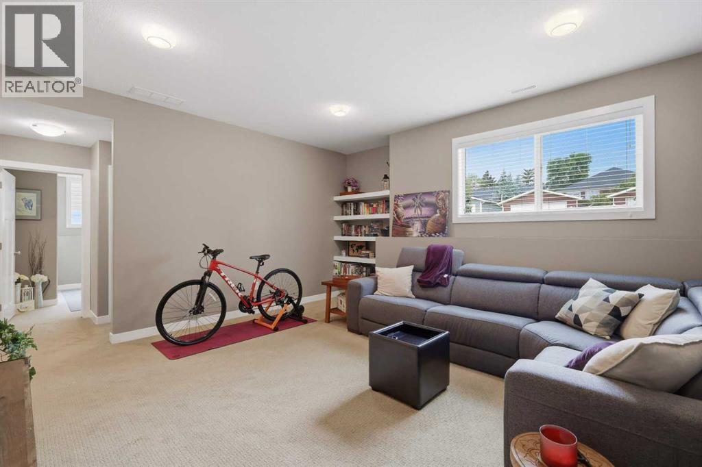 3908 49 Avenue - 34