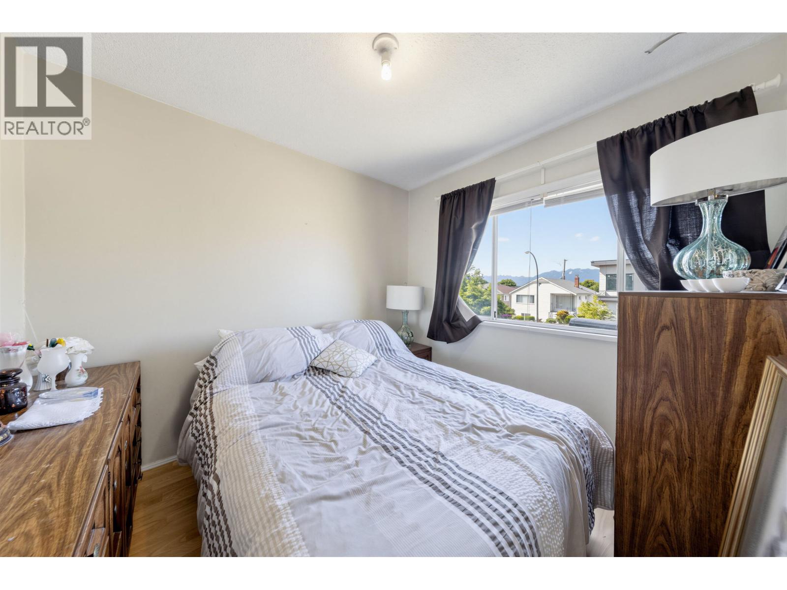 4 Bed, 2 Bath House for Sale in Vancouver – 3378 E 26TH AVENUE, Vancouver – MLS# R3148643 - Image 11