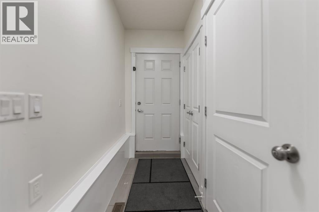 126 Bayview Street SW - 35