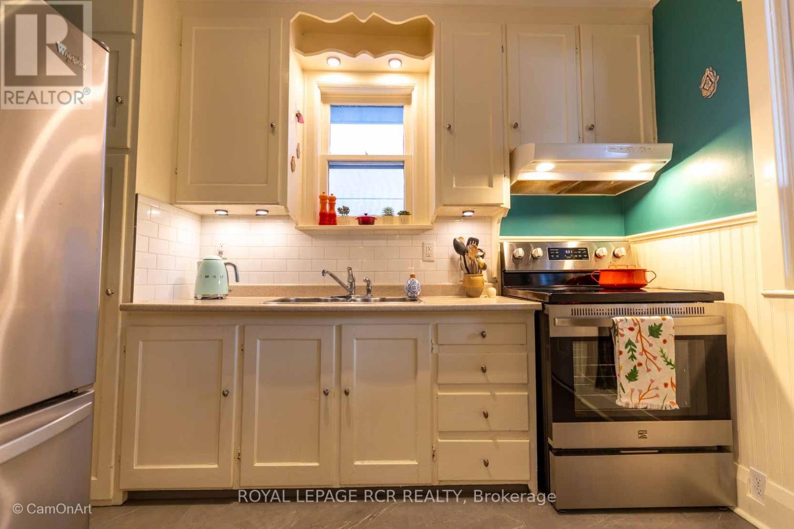 12 ORLEY AVENUE - 12