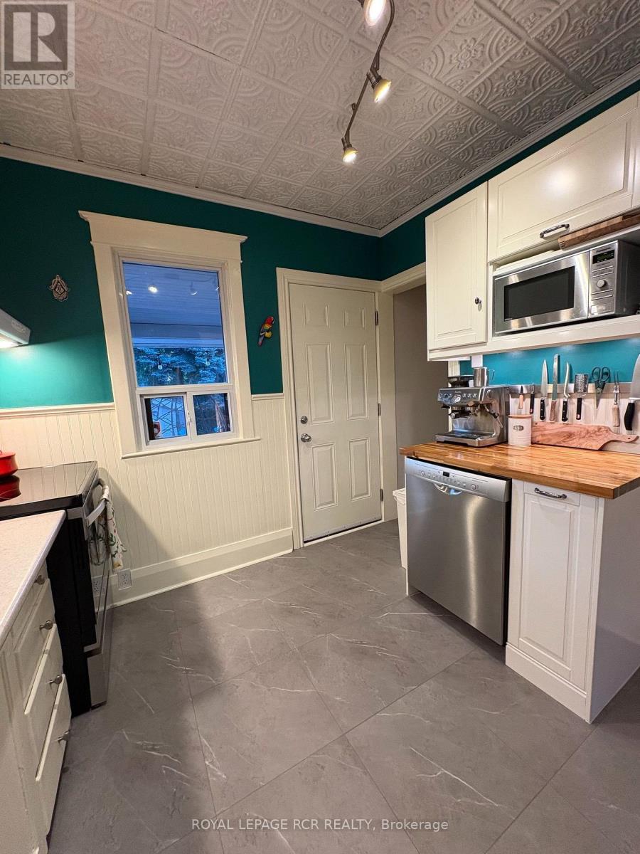 12 ORLEY AVENUE - 10
