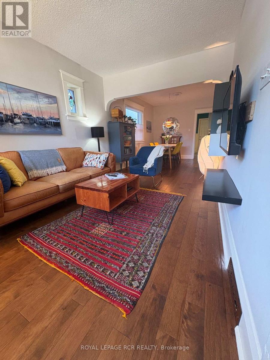 12 ORLEY AVENUE - 5