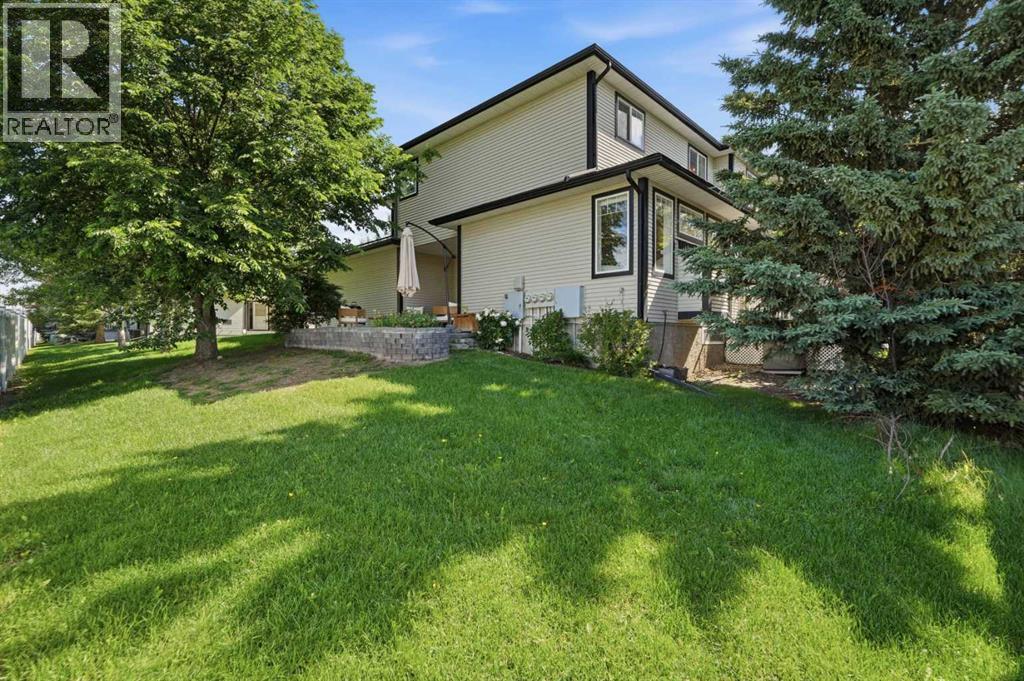 #18 15 Silver Springs Way NW - 1
