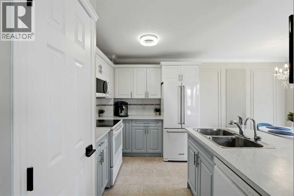#18 15 Silver Springs Way NW - 14