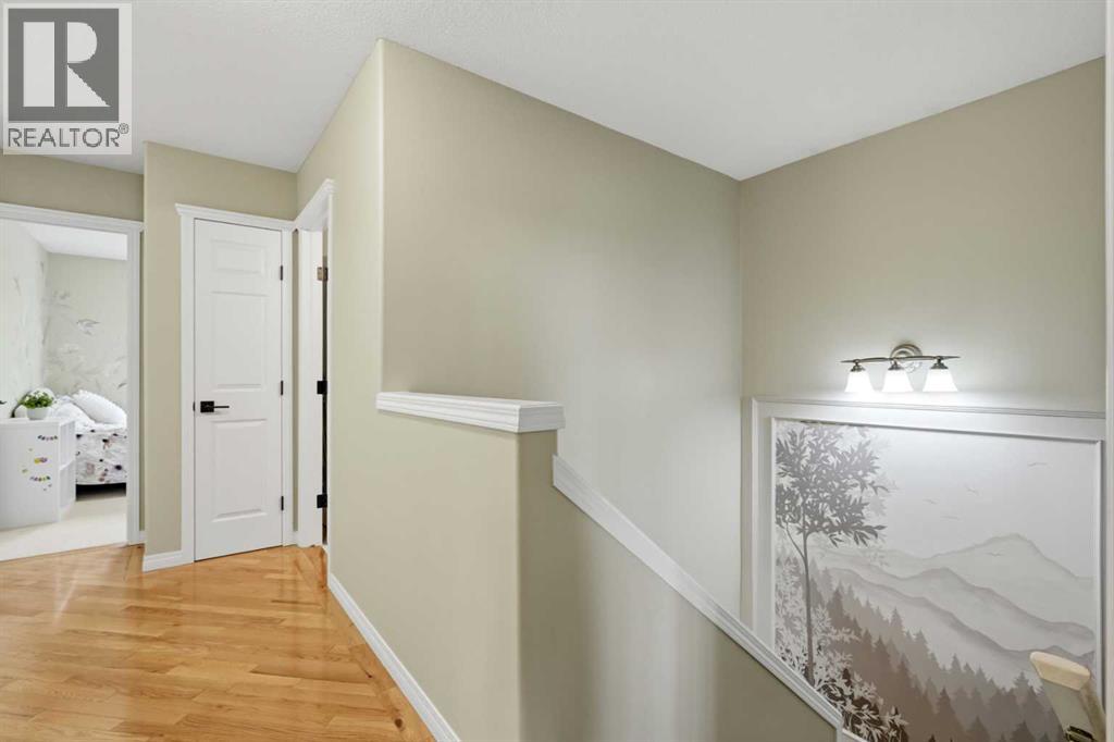 #18 15 Silver Springs Way NW - 17