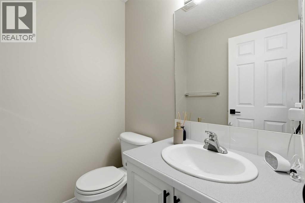 #18 15 Silver Springs Way NW - 18