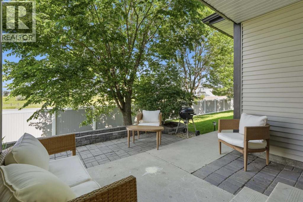 #18 15 Silver Springs Way NW - 38