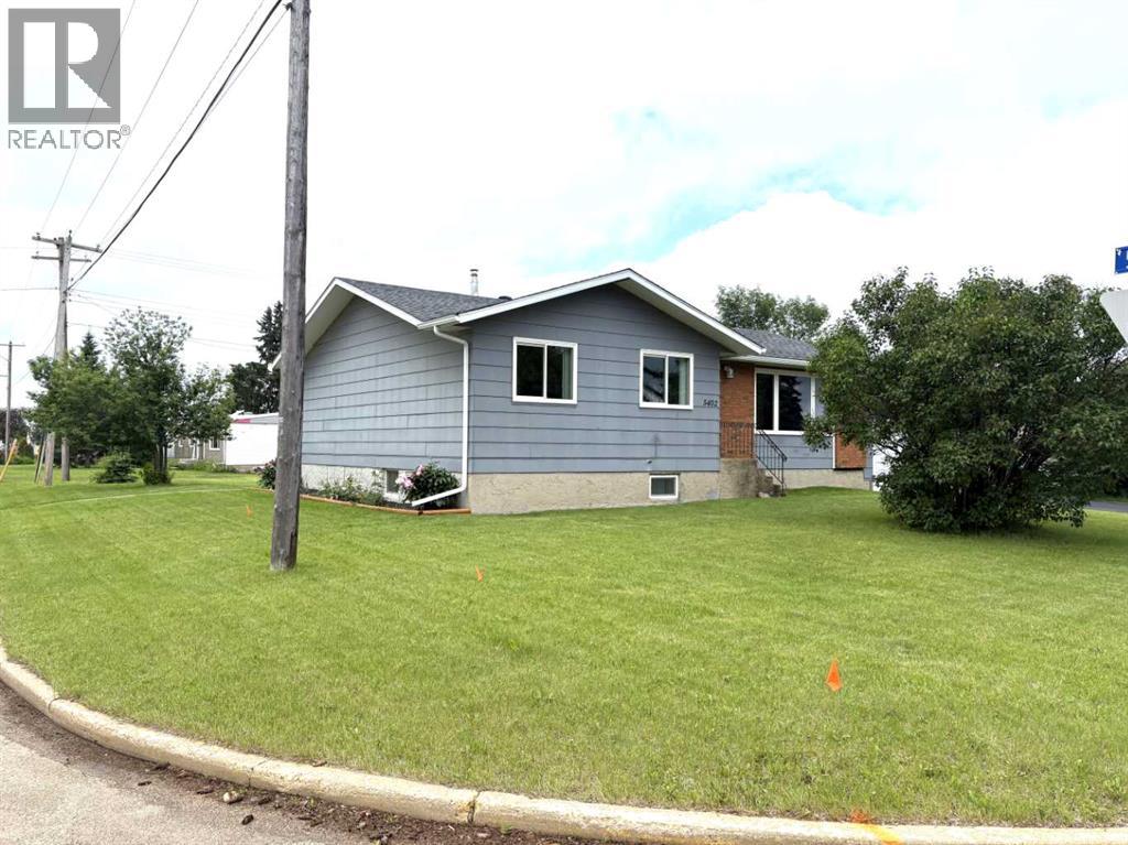 5402 47 Avenue W - 2