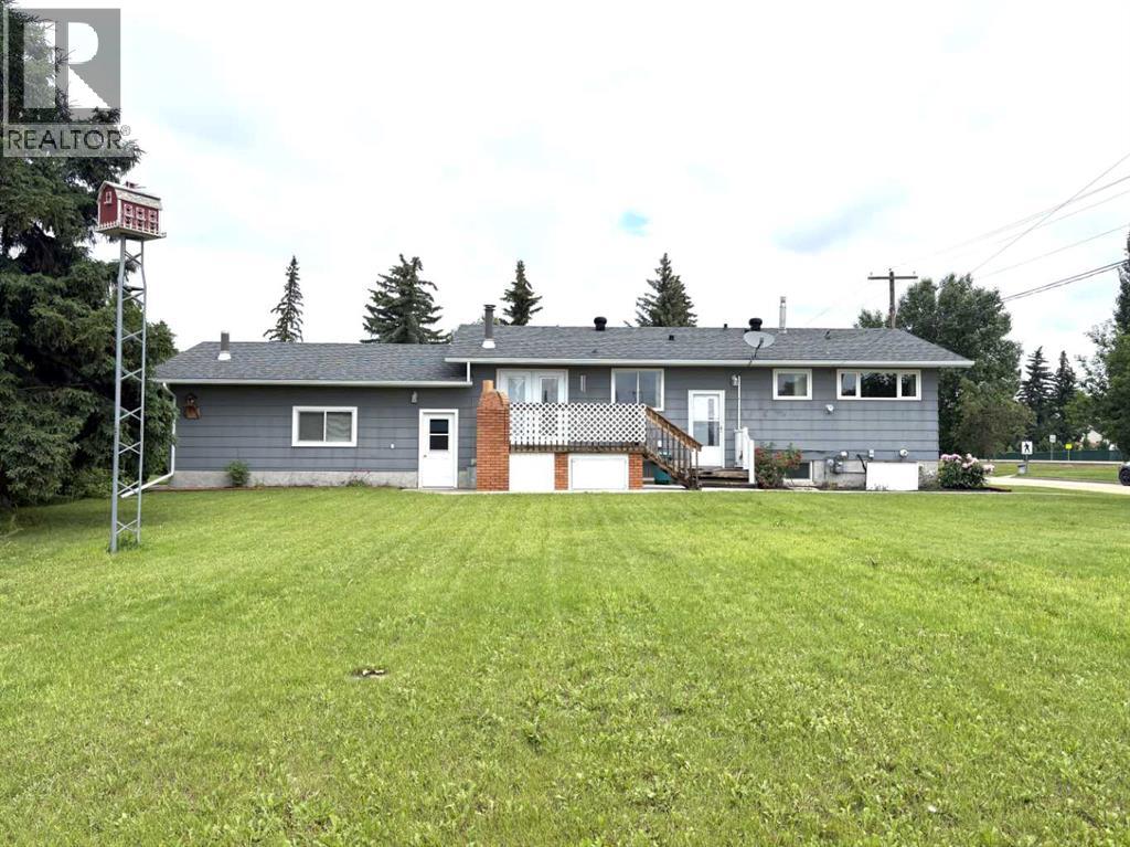 5402 47 Avenue W - 6